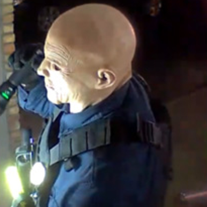 Vance Boelter, le tueur présumé d’une élue démocrate dans le Minnesota samedi 14 juin, s’était fait passer pour un policier en portant sur le visage un masque en silicone.