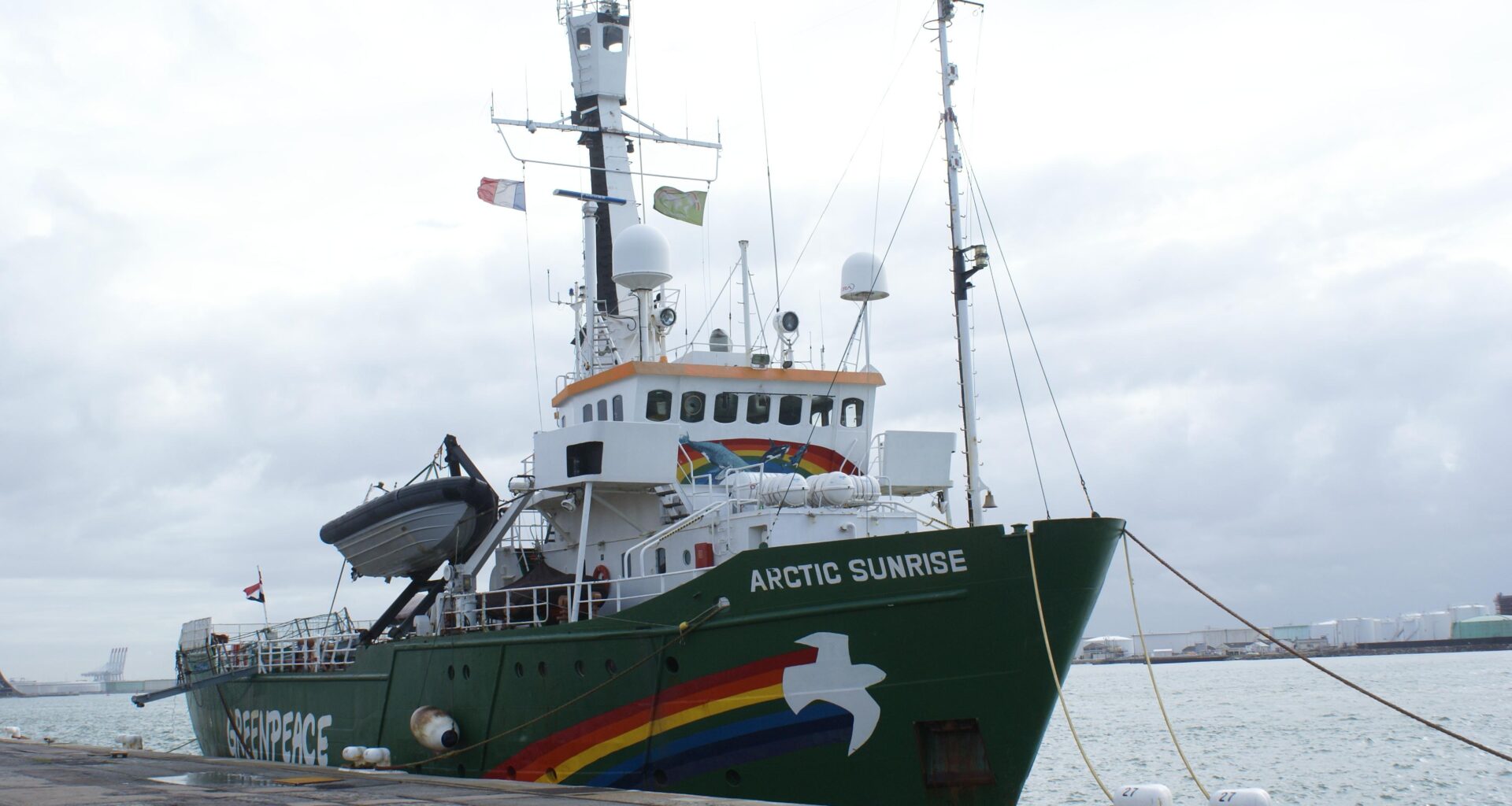 UNOC : l’Arctic Sunrise de Greenpeace privé de parade inaugurale à Nice