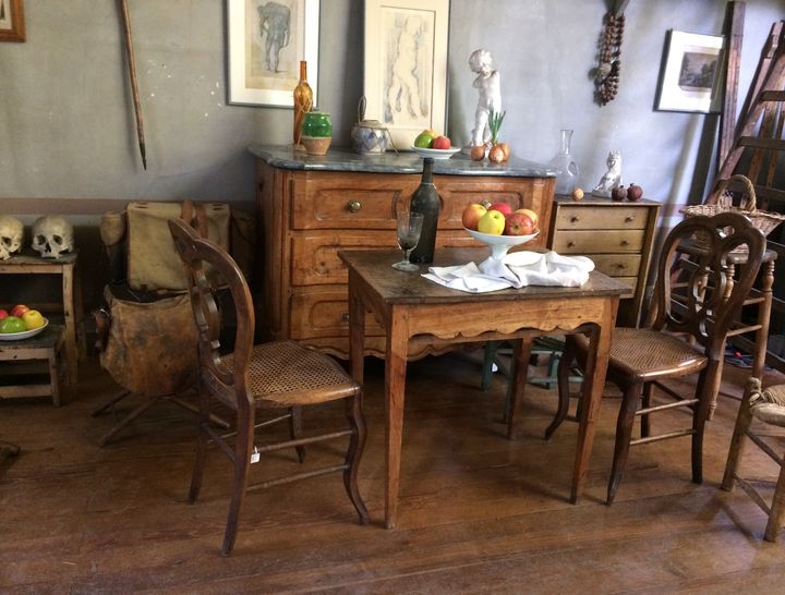 L'atelier des Lauves de Paul Cezanne à Aix-en-Provence, en juin 2018, tel qu'on pouvait le visiter avant les travaux de restauration conduits en 2025. (VALERIE GAGET / FRANCEINFO CULTURE)