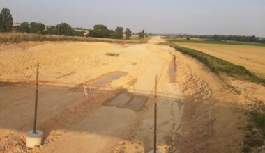 un incendie se déclare sur le chantier dans un petit village entre Castres et Toulouse