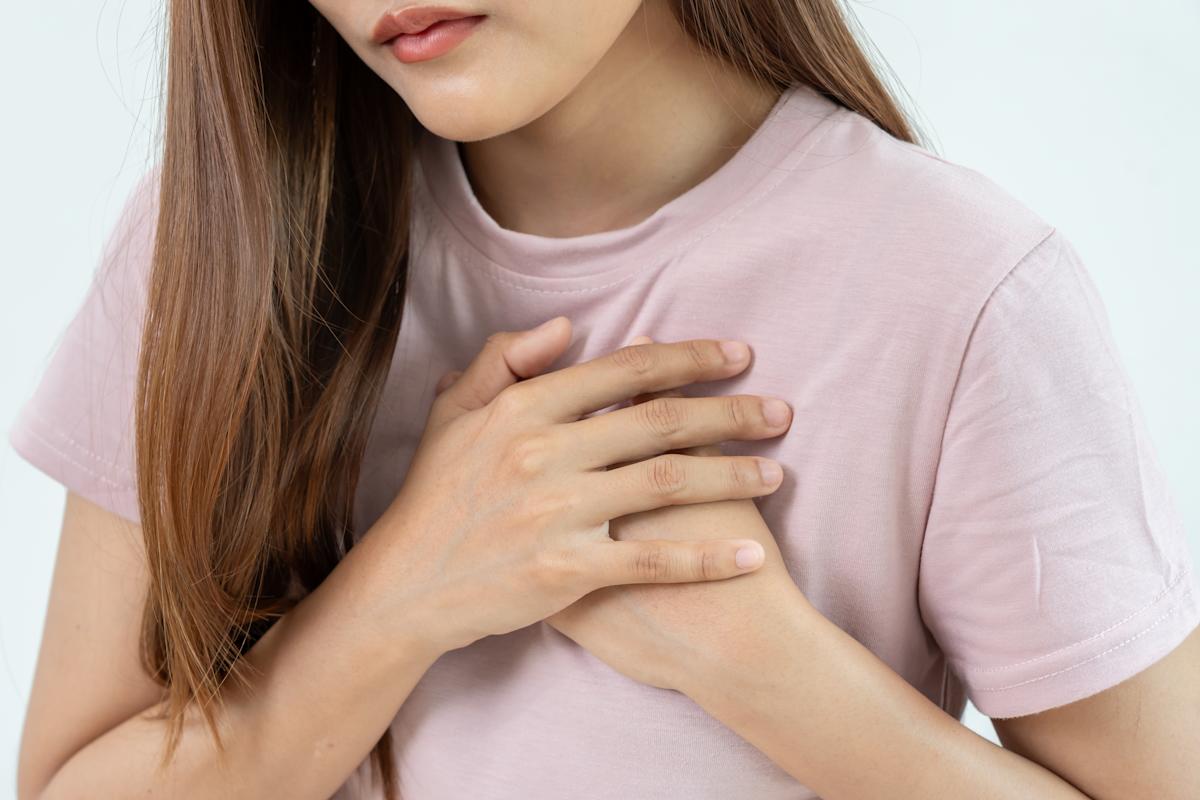 "Je suis chirurgien cardiaque, voici les 3 signes avant-coureurs d'un problème cardiaque à ne pas ignorer, dont un subtil à identifier"