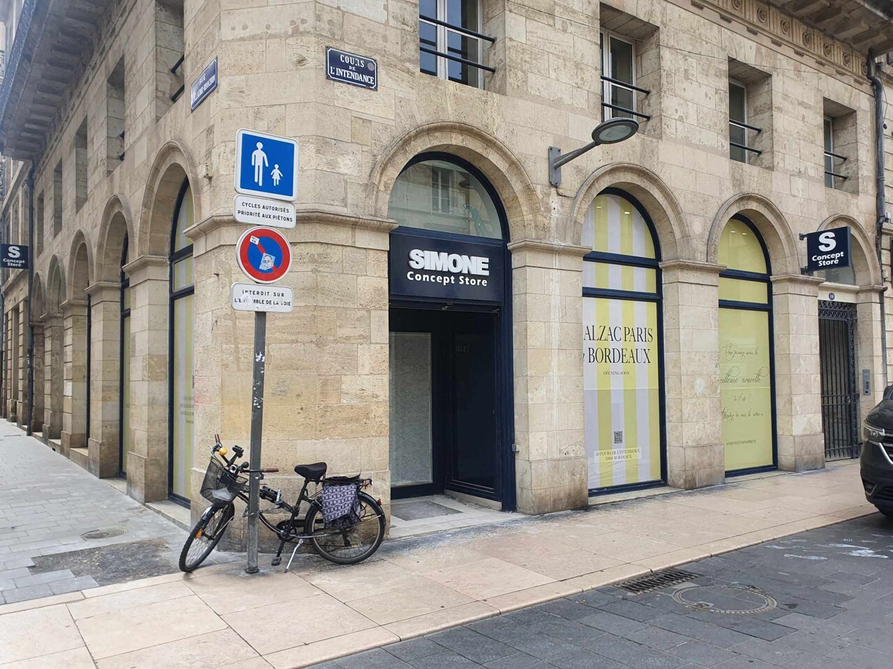 Une nouvelle boutique de prêt-à-porter chic ouvre dans la rue la plus prestigieuse de Bordeaux