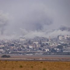 De violents combats ont lieu jeudi 7 décembre 2023 entre l'armée israélienne et le Hamas dans la bande de Gaza.