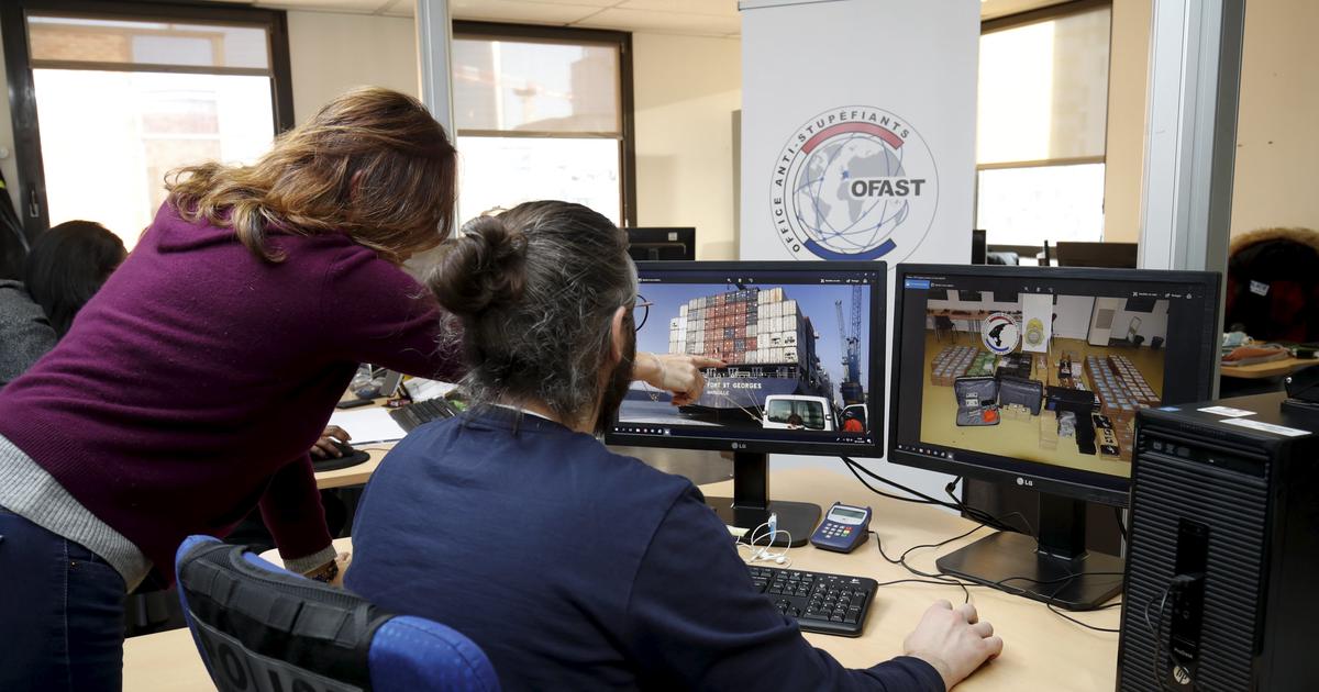 deux commissaires en garde à vue