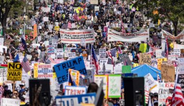Une marée humaine anti-Trump défile à travers les États-Unis