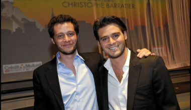 Joe Dassin : ses fils Jonathan et Julien ont coupé les ponts