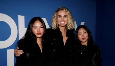 EXCLU. Laeticia Hallyday : ses filles Jade et Joy envahies par l'émotion à la soirée d'adieux à Marnes-la-Coquette