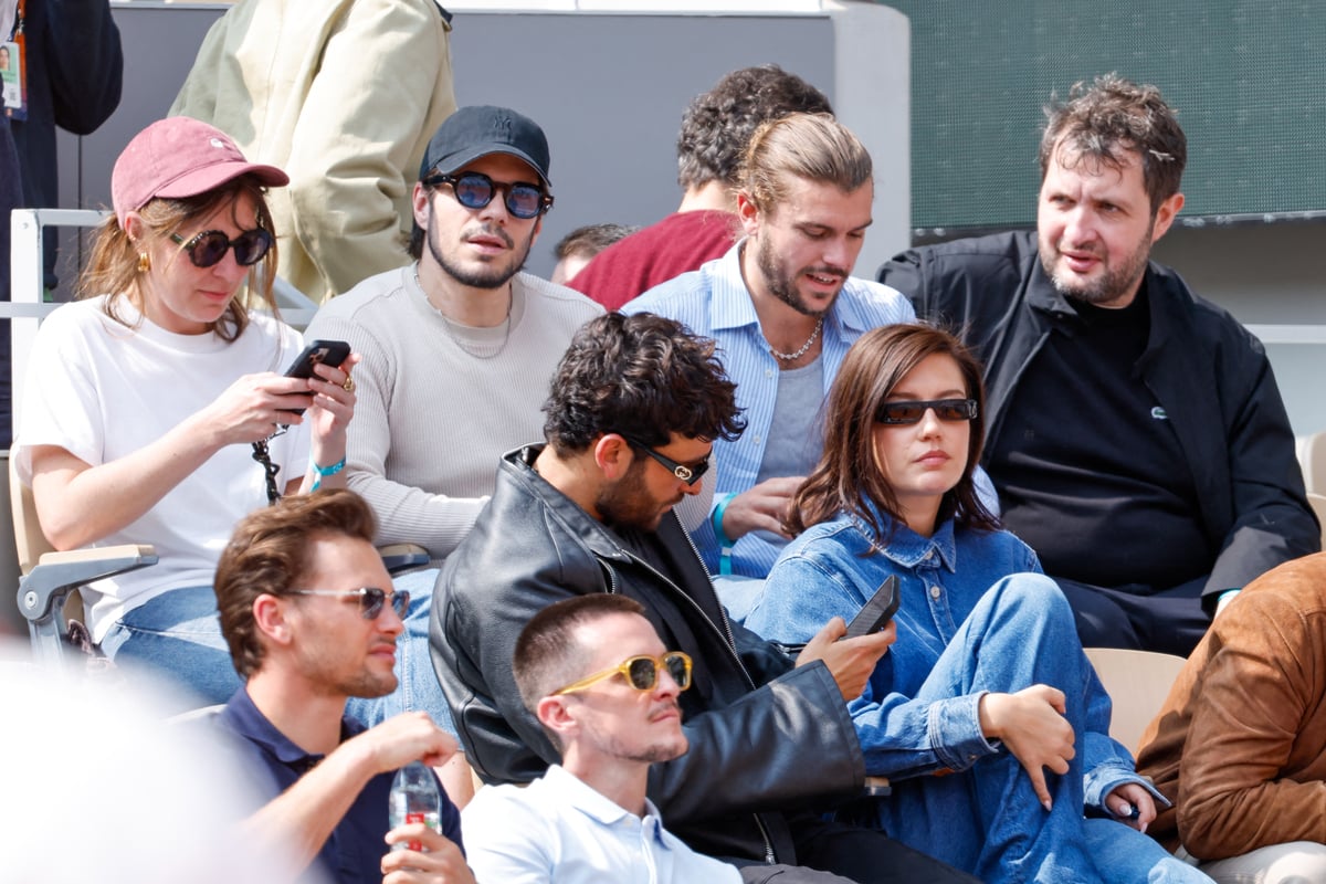 Roland-Garros : François Civil avec une autre femme, Adèle Exarchopoulos veille au grain