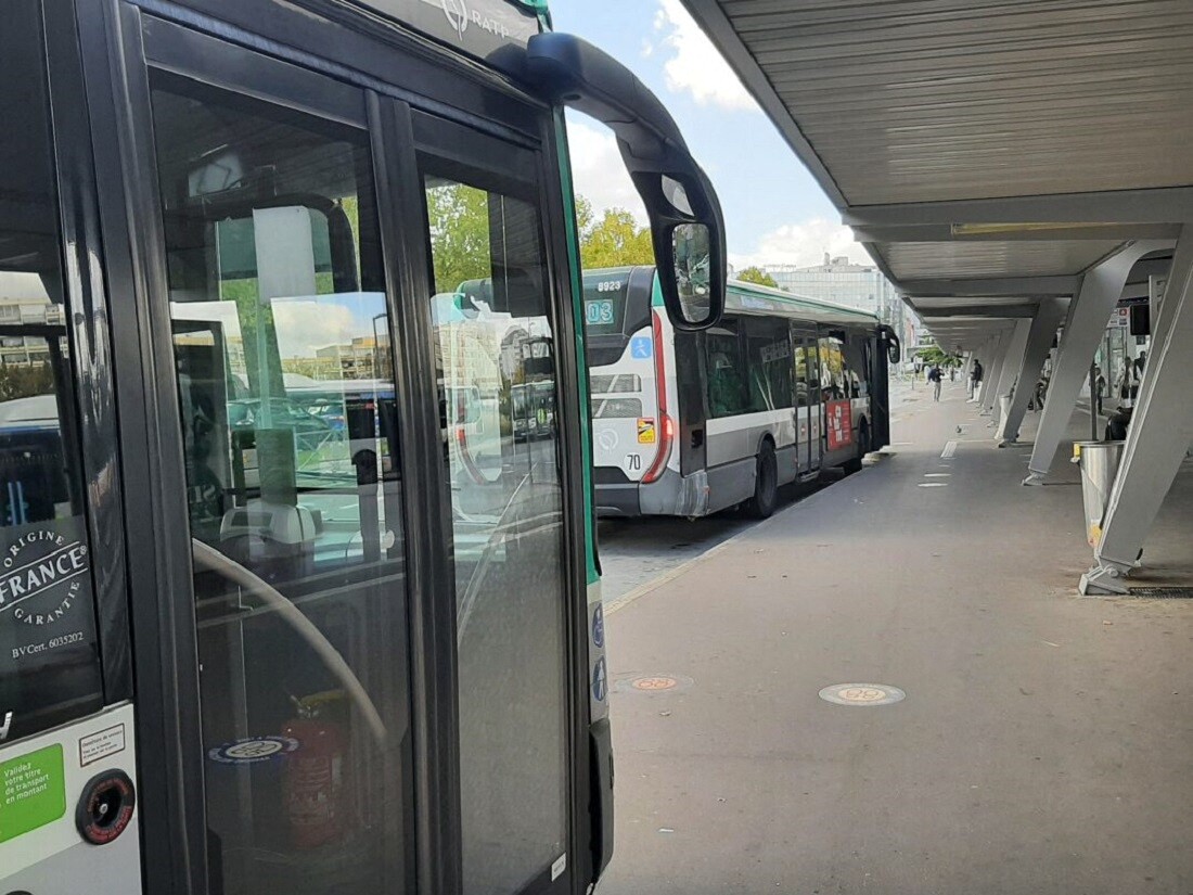 "éméchés et mécontents", ils cassent le pare-chocs et le pare-brise d'un bus de la RATP