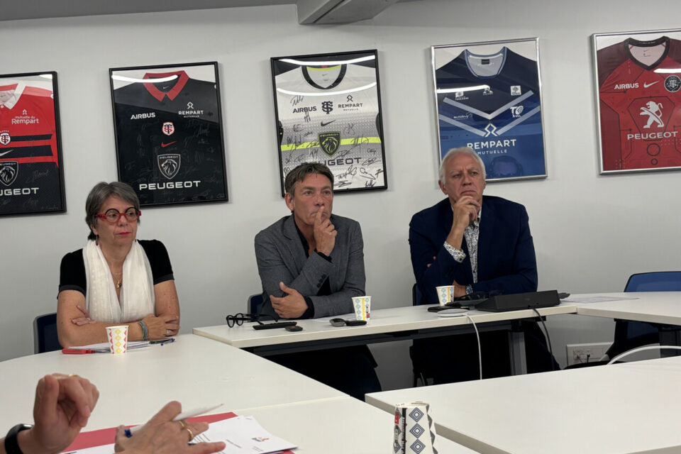 Sandrine Tourillon, David Ollivier, Jean-Pierre Pailhol alertent sur le modèle économique des centres de santé.