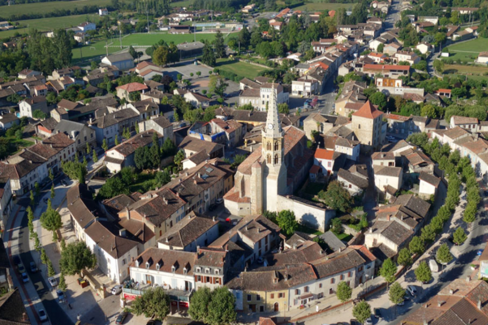 Martres-Tolosane et son cœur névralgique organisé autour de l'église 