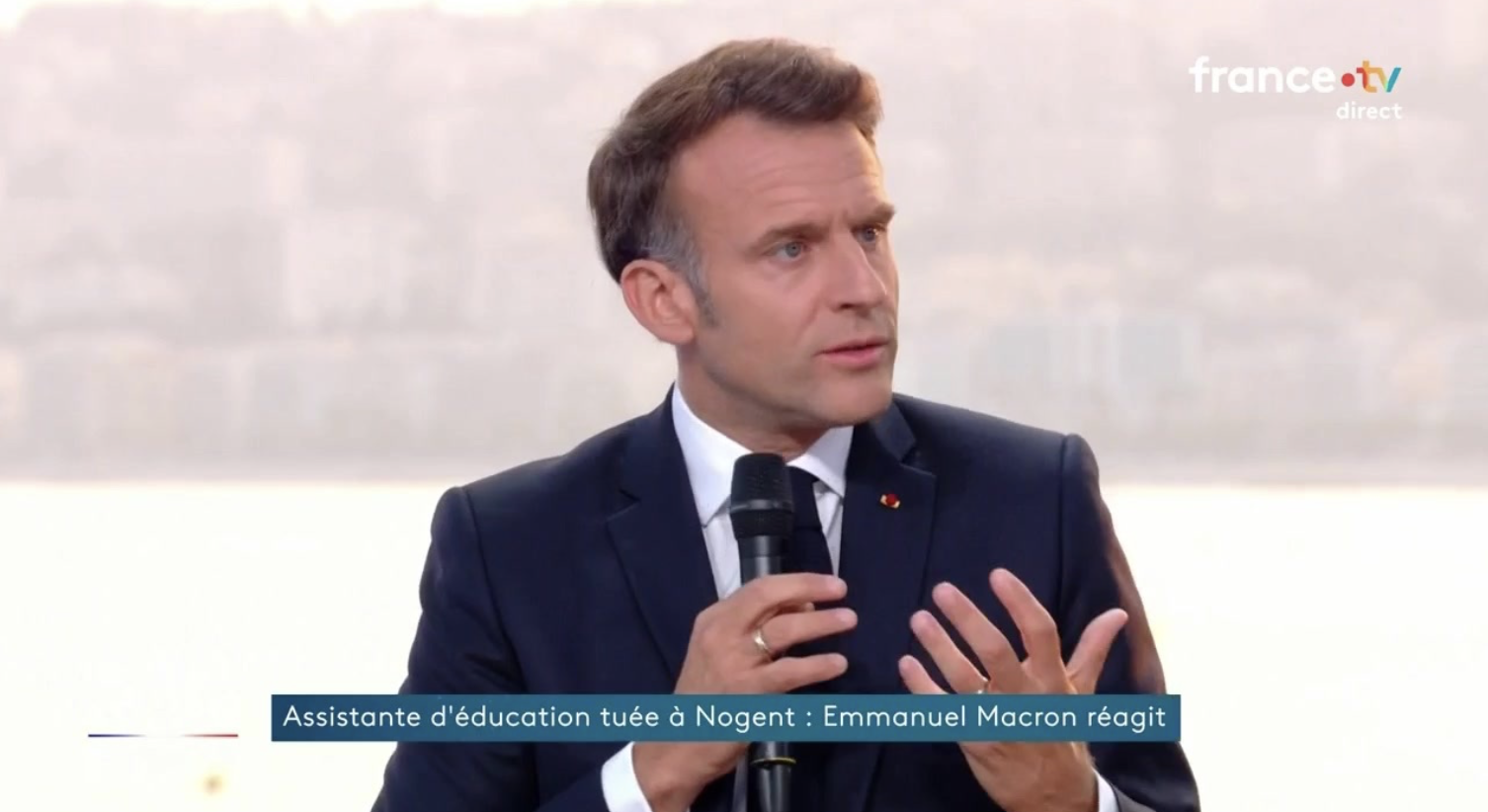 “Pornographiques tout court” : la langue d’Emmanuel Macron fourche au pire moment face à Léa Salamé