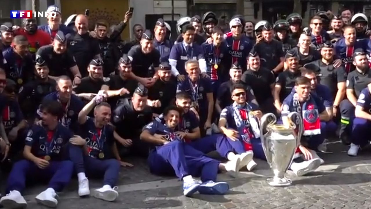 Parade du PSG sur les Champs-Élysées : les joueurs posent avec les forces de l'ordre
