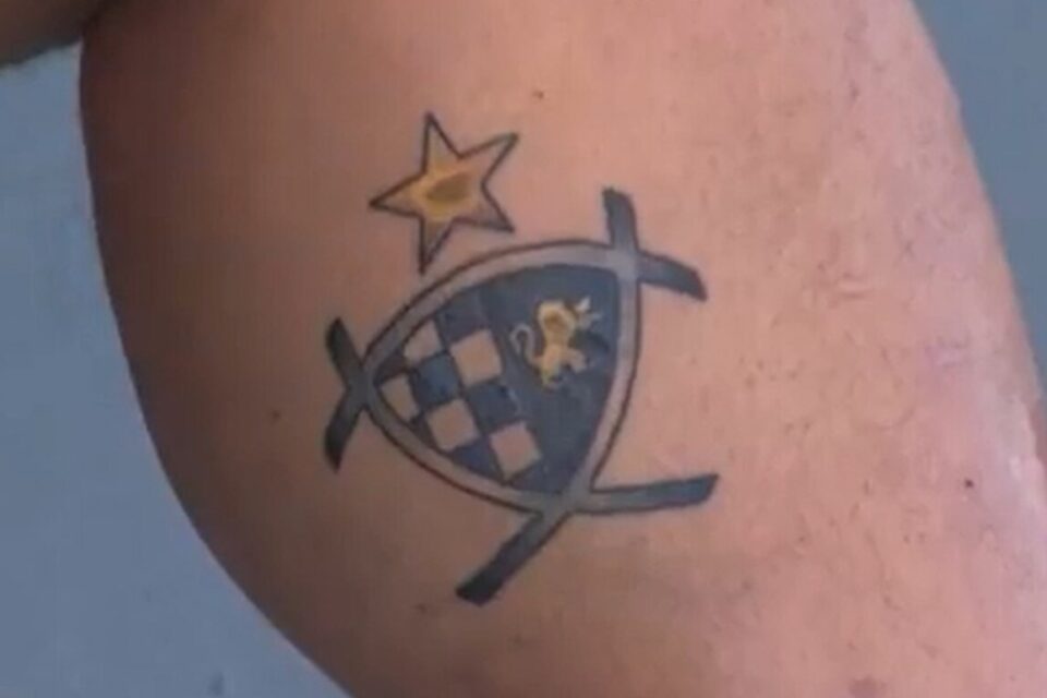 La première étoile de l'Union Bordeaux-Bègles a trouvé sa place sur le mollet de Ben Tameifuna.
