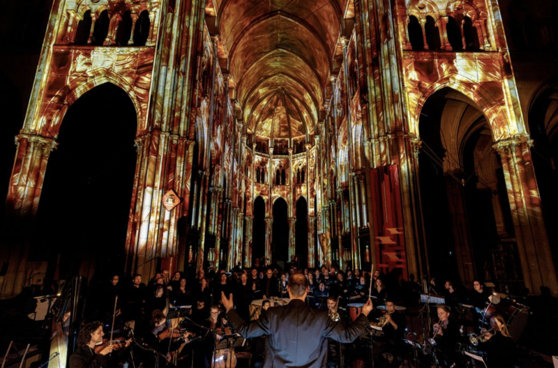 Cathédrale mapping Luminiscence spectacle immersif (1)