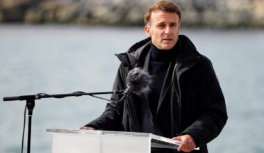 Emmanuel Macron ne croit pas que Vladimir Poutine «puisse être un médiateur», comme l’a évoqué Donald Trump