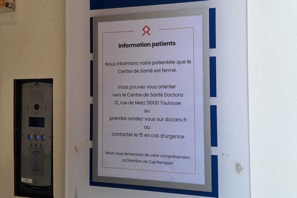 Le centre de santé prévient ses patients sur place en centre-ville