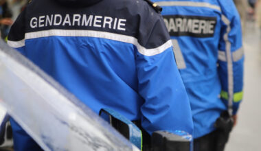 un détenu activement recherché après s'être évadé de prison