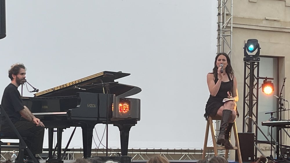 À Marseille, Clara Ysé et Voyou ont clôturé en beauté le festival Oh les beaux jours !