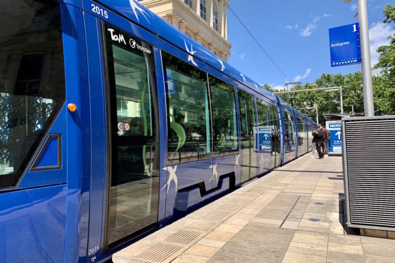 sa fuite rocambolesque se termine dans une fosse du tramway