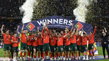 REVIVEZ - Le Portugal remporte la Ligue des nations aux tirs au but face à l'Espagne