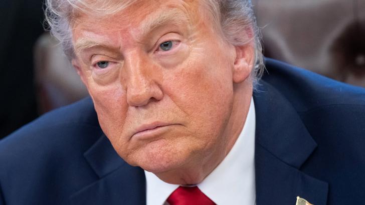 D’après une moyenne des sondages effectuée par le New York Times la côte de popularité de Trump est à 45 %.