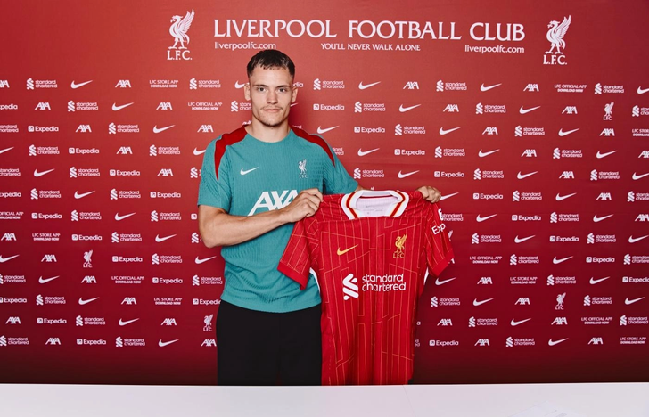 Florian Wirtz, milieu offensif allemand de 22 ans, a signé à Liverpool ce vendredi 20 juin pour près de 150 millions d’euros, faisant de lui le troisième joueur le plus cher de l’histoire.