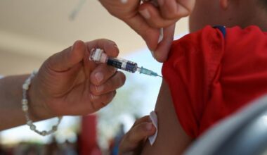 la vaccination des enfants faiblit dans le monde selon une étude, des millions de vies en danger