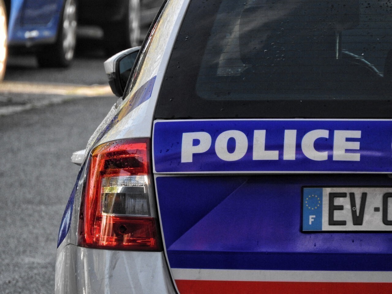 Roubaix. Un salarié de Foot Korner vient à la rescousse d'une femme et se fait menacer au couteau