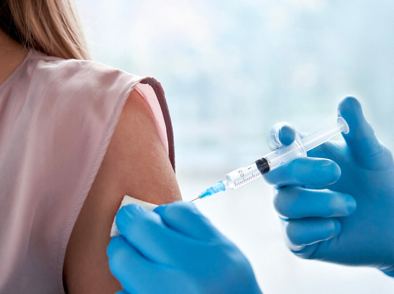Vers une "reprise épidémique" du Covid ? Pourquoi il pourrait y avoir une flambée des cas cet été