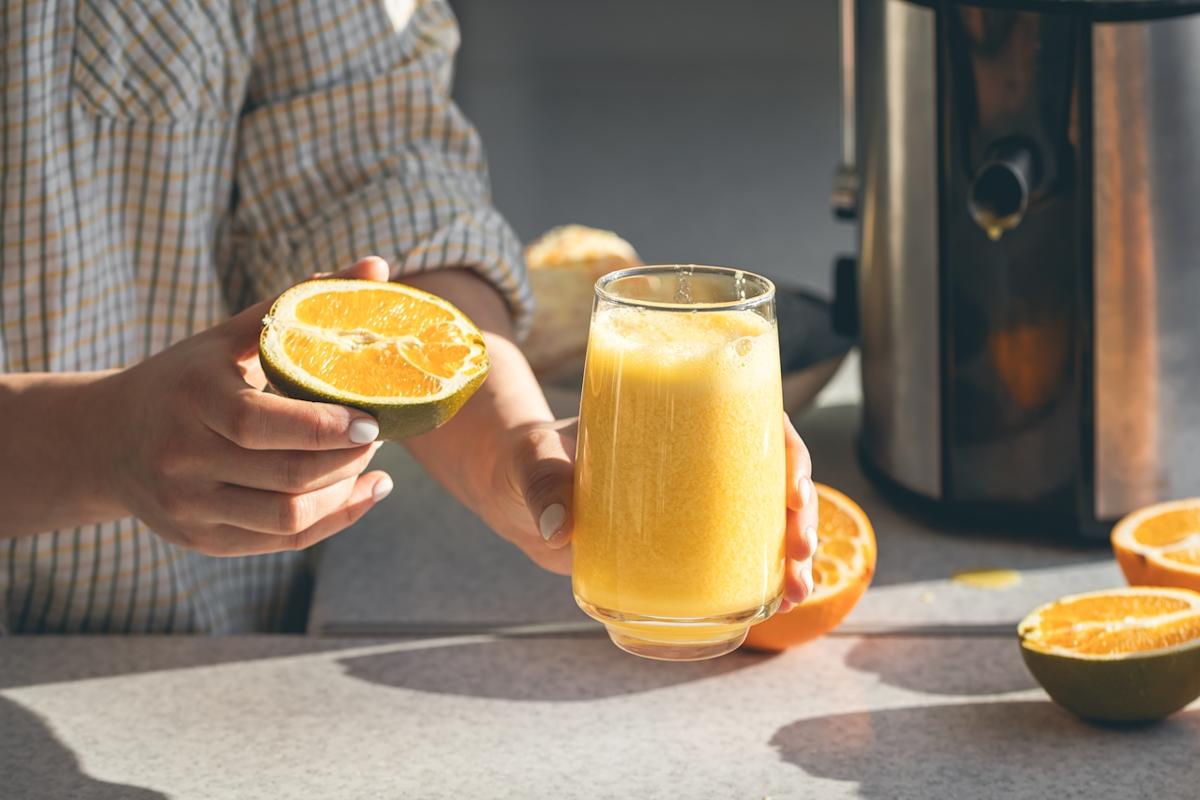 Vous devriez absolument savoir que ce jus de fruit peut déclencher des AVC
