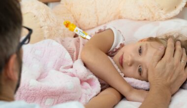 Les médecins pensent à une amygdalite : la fillette de 5 ans décède 12 heures plus tard dans les bras de sa mère