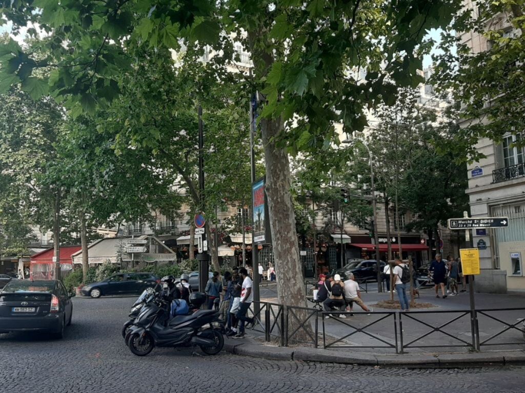 ce quartier chic de Paris pose des limites aux nuisances des livraisons à domicile