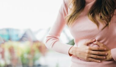 Un médecin partage un symptôme inhabituel de crise cardiaque, particulièrement fréquent chez les femmes