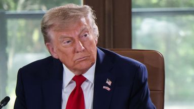 Iran : s'il souhaite entrer en guerre, Donald Trump a-t-il les coudées franches  ?