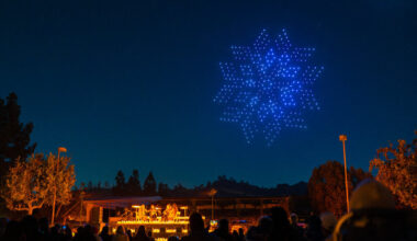un grand show de drones lumineux va éclairer le ciel en juillet