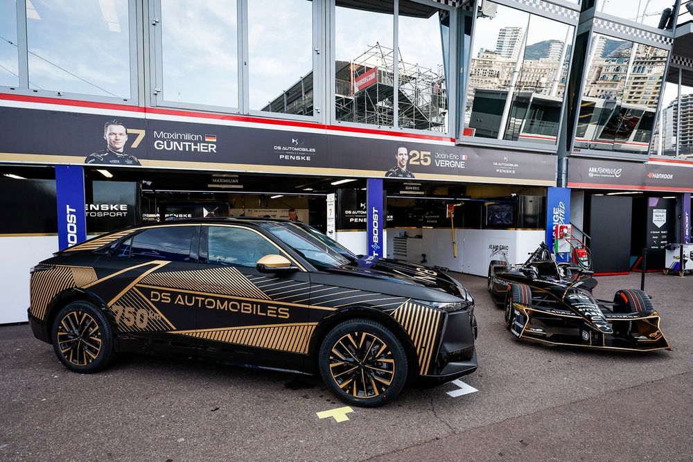 La DS N°8 et la Formule de DS Penske, DS E-Tense FE25.