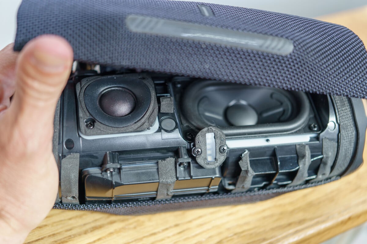 JBL Charge 6