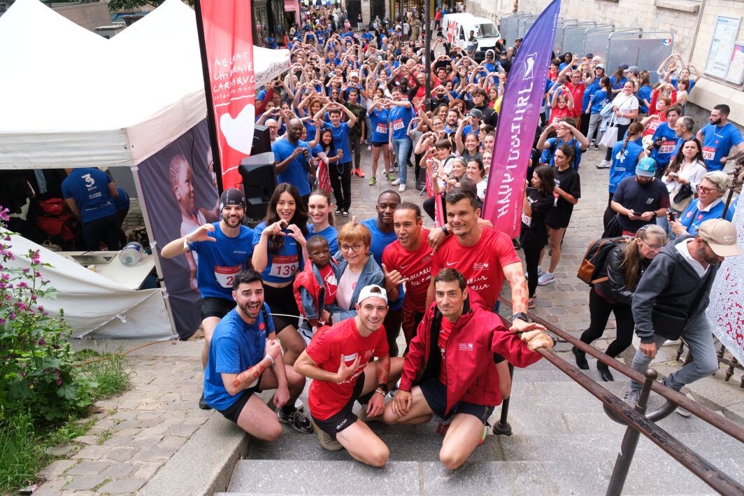 grimpez les 222 marches de la butte Montmartre pour sauver des vies