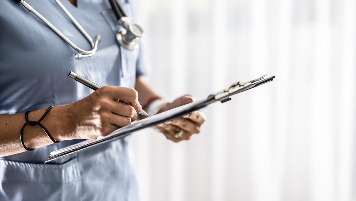 Diagnostiquée d’un cancer, une jeune femme partage ses 4 symptômes "ignorés" pendant huit mois