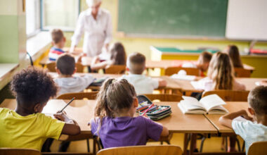 L'ÉCOLE JACQUARD FAIT PEAU NEUVE : 6 MILLIONS POUR CHASSER LES FUITES