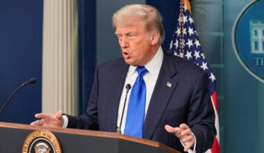 Trump répond à Khamenei et dit qu’il bombardera l’Iran si de l’uranium continuait à être enrichi