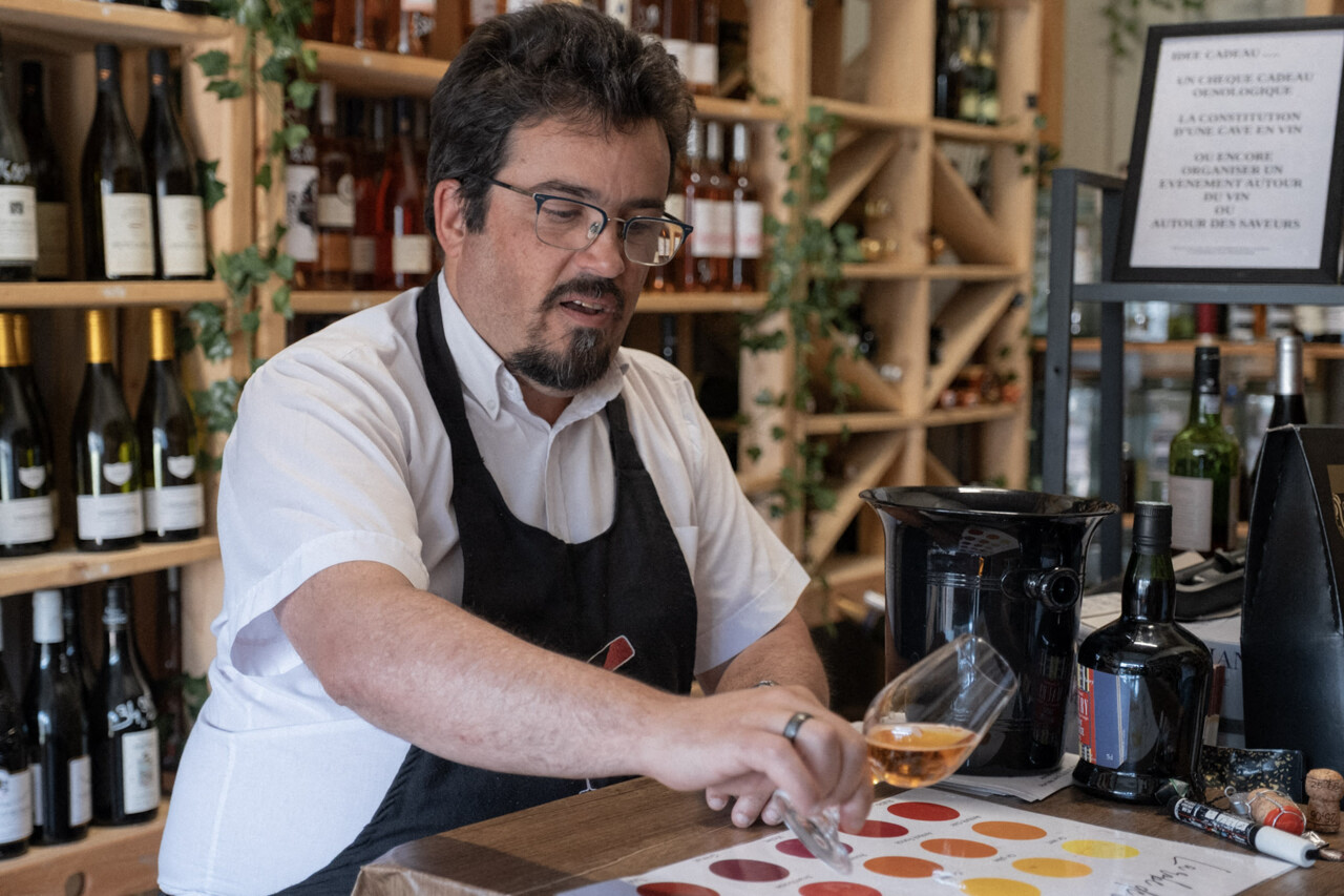 VIDÉO. Quel prix pour une bonne bouteille de cidre ? On a testé les moins chers du marché pour le savoir