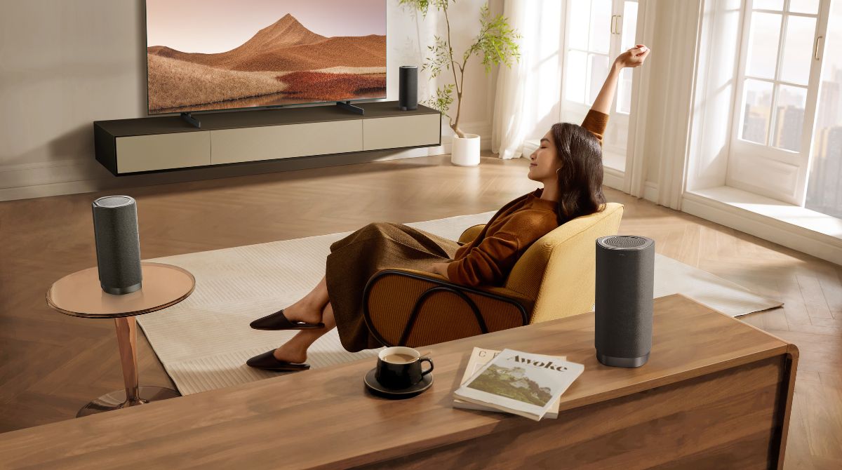 enceintes TCL Z100 positionnées de manière asymétrique