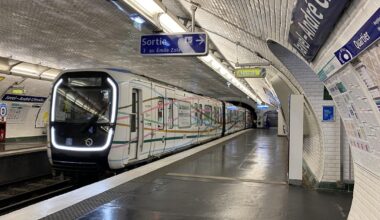 Fausse panne, remorquage, coups de marteau... Dans les coulisses des essais nocturnes des futurs métros parisiens