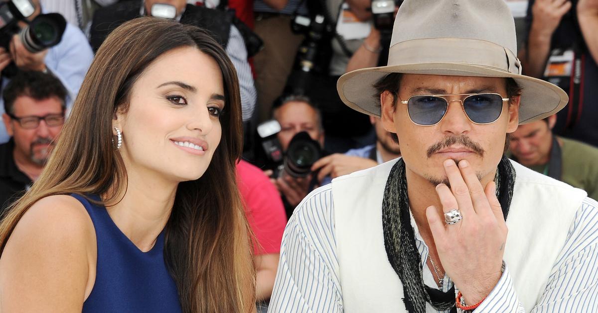 Le selfie de Penélope Cruz et Johnny Depp, deux touristes dans un musée de Madrid