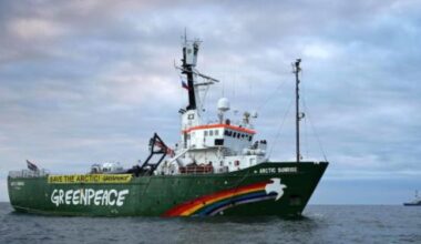 Estrosi et le préfet interdisent le bateau de Greenpeace pendant le sommet de l’ONU