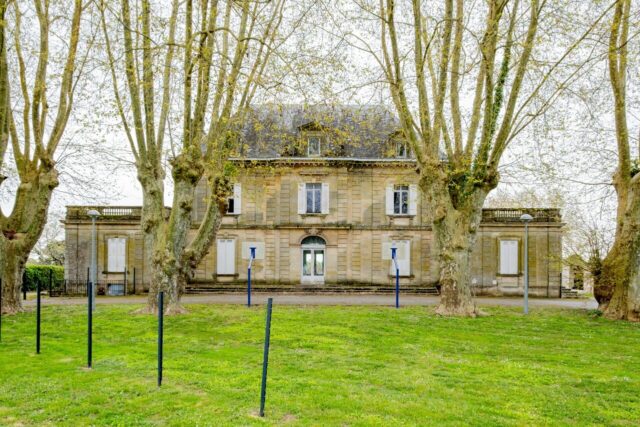La ville de Blanquefort vend le château de Maurian.  (© Agorastore)