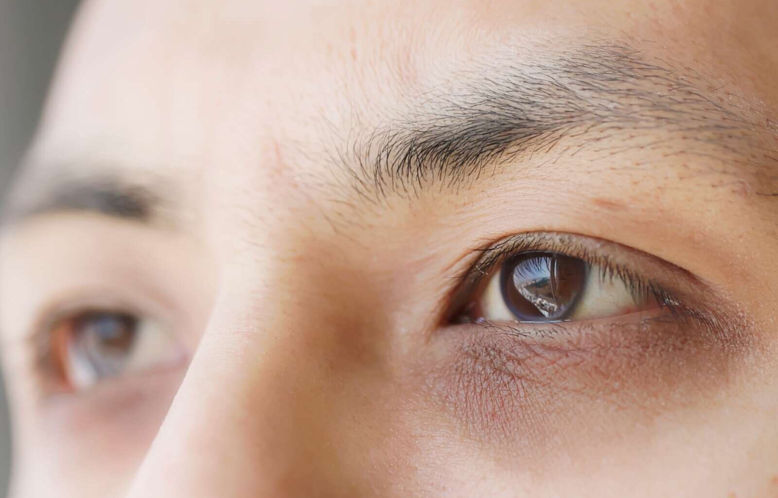 Marre des yeux secs et fatigués ? Adoptez ces gestes simples pour un confort visuel retrouvé