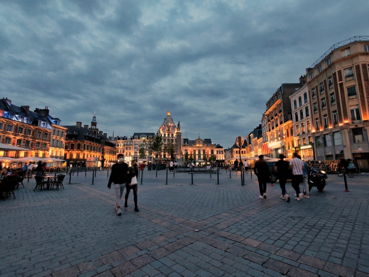 voici pourquoi les bâtiments de la ville seront illuminés de jaune à partir de ce mardi